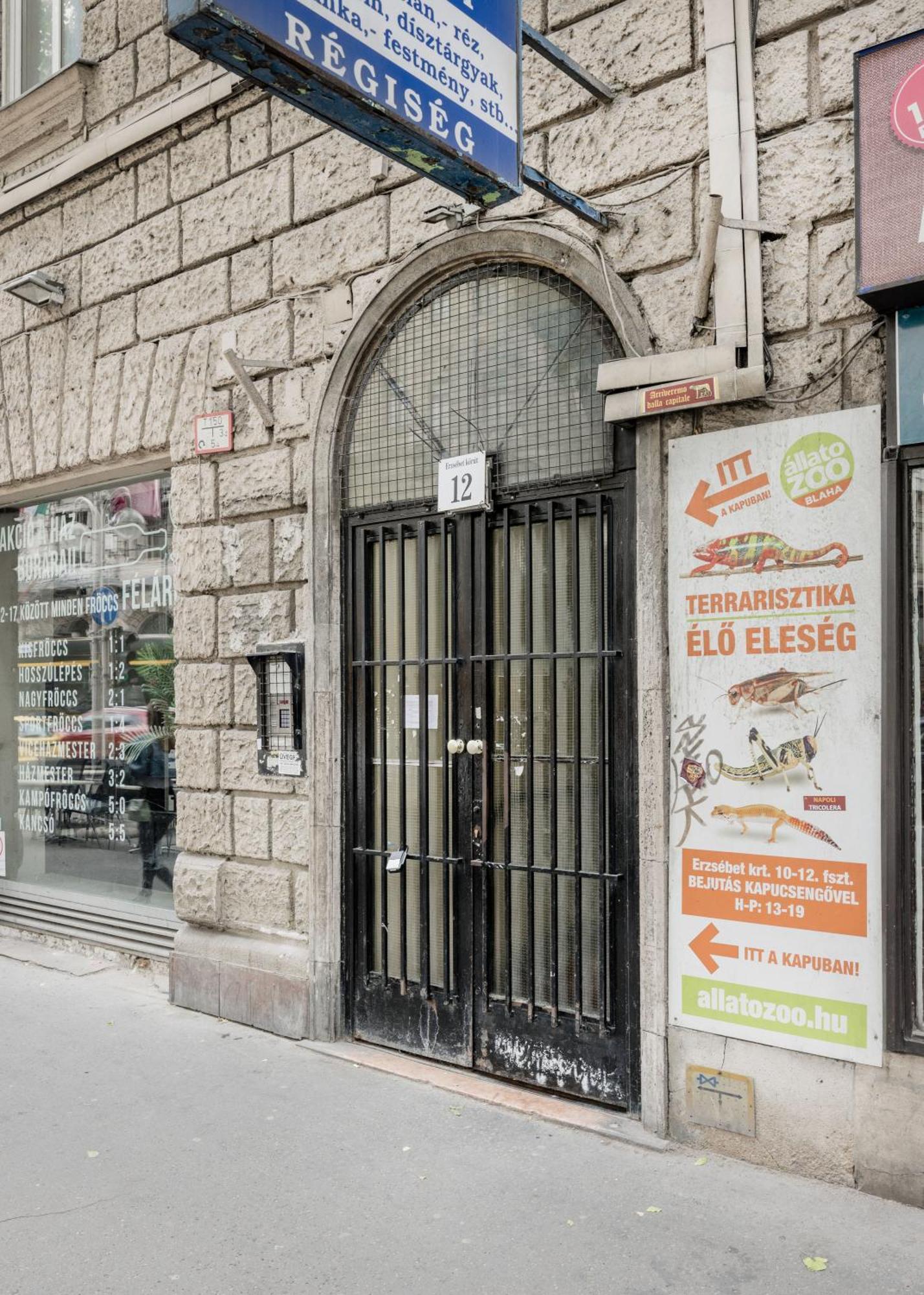 Casadeco Budapest Apt-Stunning New York Cafe View Exterior photo
